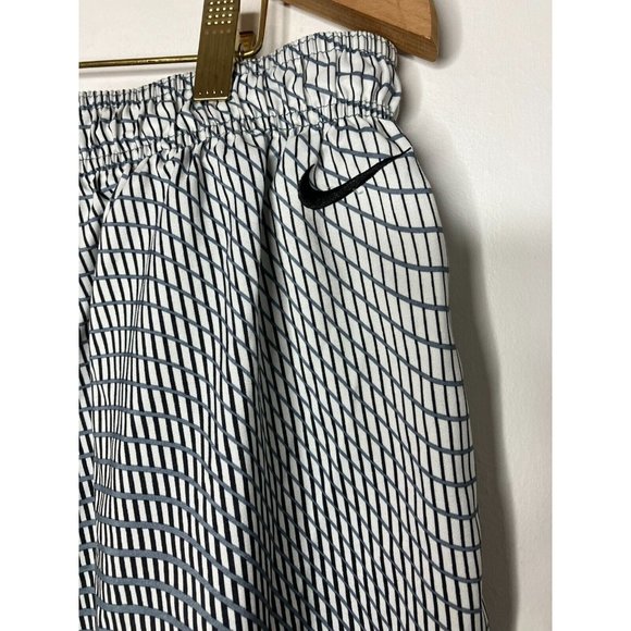 Nike Men's 2XL Swim Trunks Unlined Shorts Gray - Picture 8 of 10